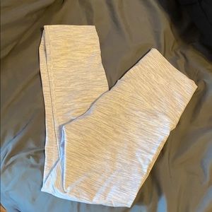 Leggings/ capris length lulu lemon